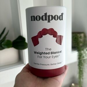 💥 Nodpod The Weighted Blanket For Your Eyes garnet
